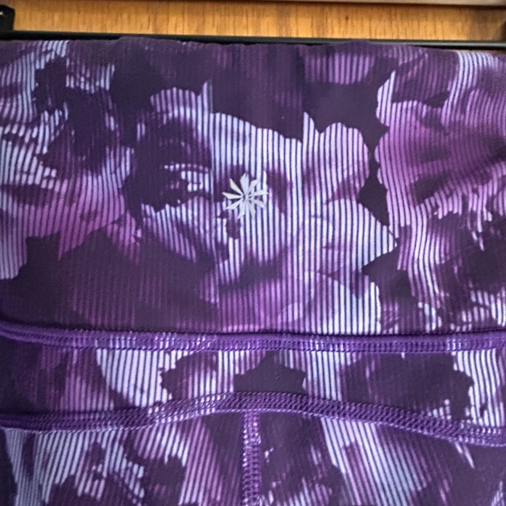 Athleta Rainier Tights Medium Purple Floral High Rise Pocket Leggings - Picture 7 of 7